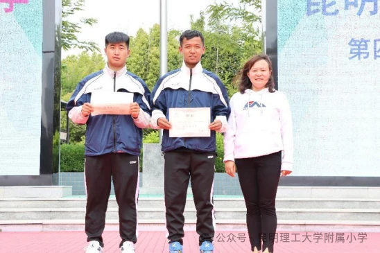 专业队篮球训练的费用是多少_0